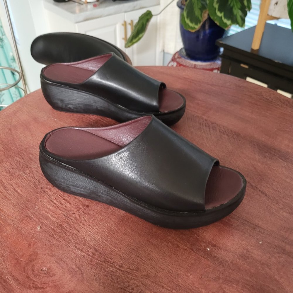 SANDALS - Picture 3 of 4